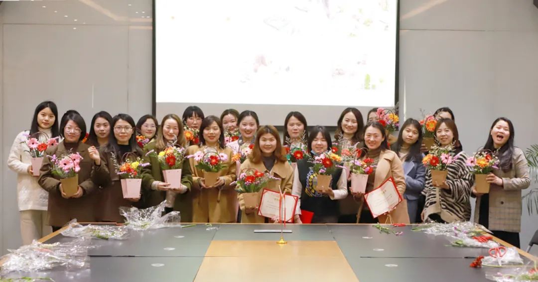 花染歲月 歡樂邂逅| 三八婦女節(jié)主題插花活動(dòng)成功舉辦